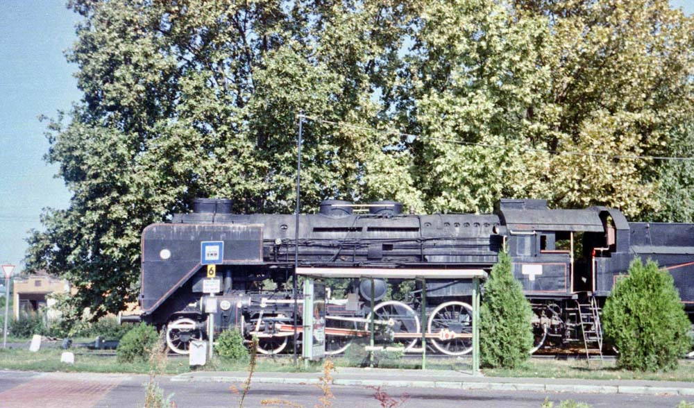 Dombovar (h) Lok am Bahnhof