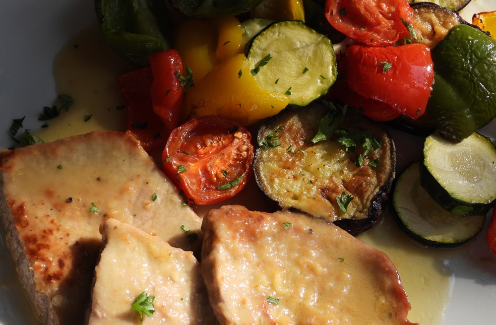 Scallopine al limone mit Grillgemüse